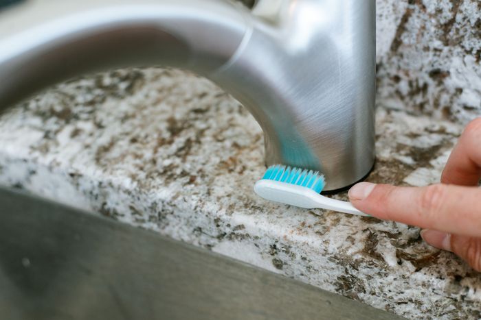 Cách dọn dẹp và vệ sinh nhà mới 19