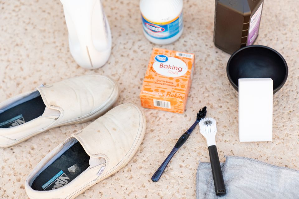Hướng dẫn vệ sinh giày Vans trắng 8