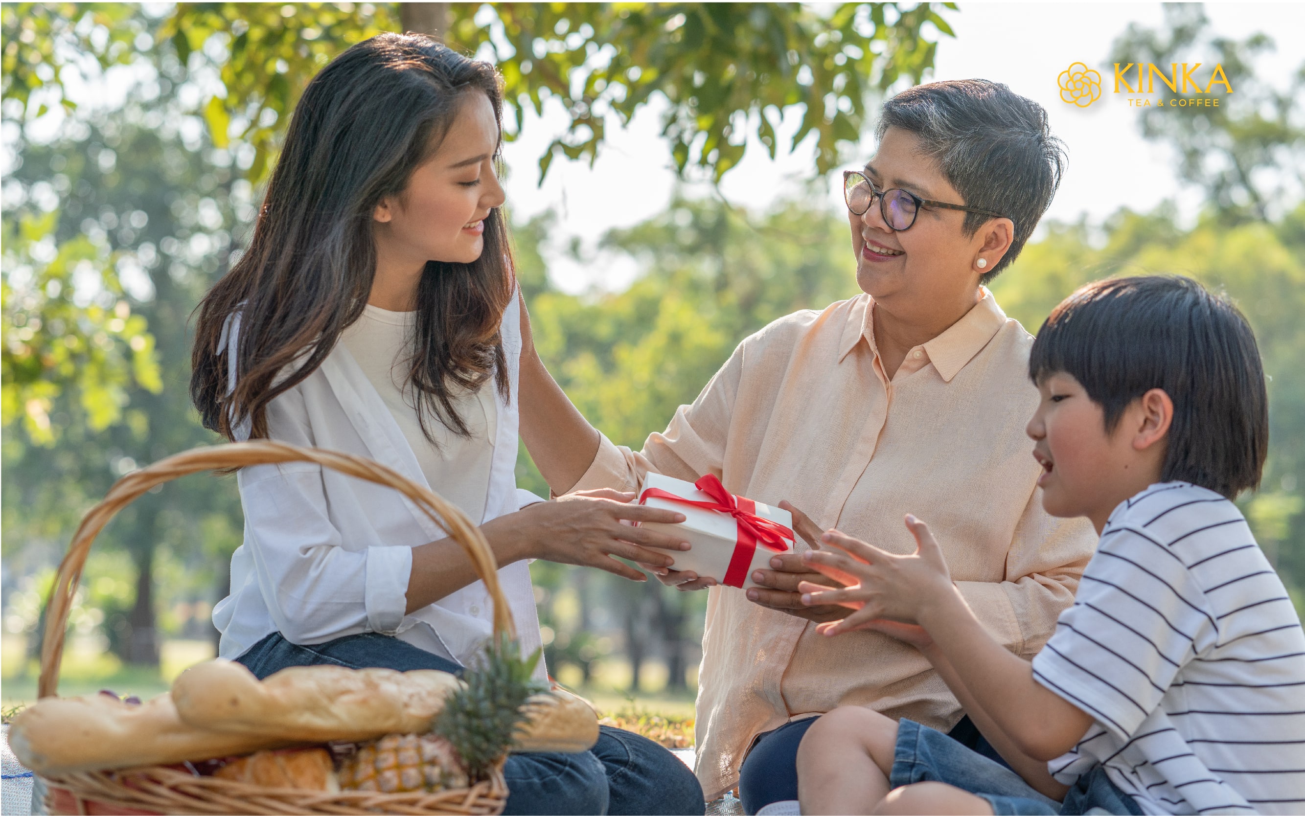 Khi tặng người lớn tuổi