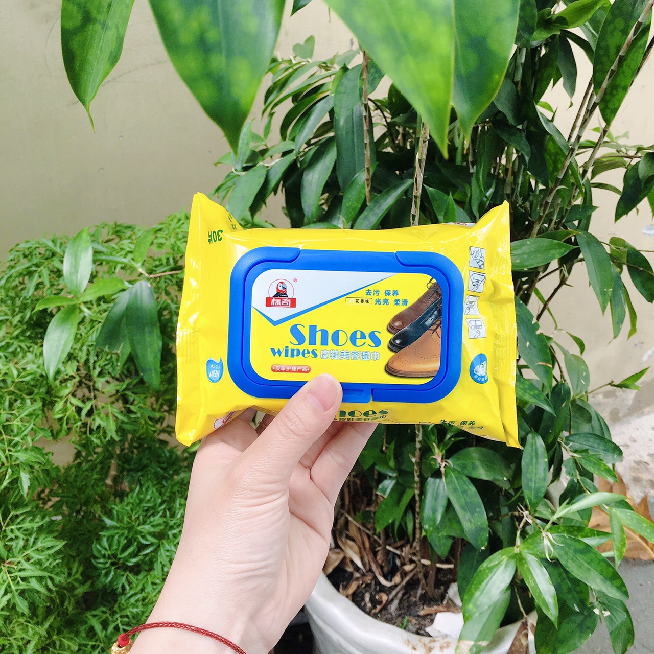 Giấy lau giày thần thánh Sneaker