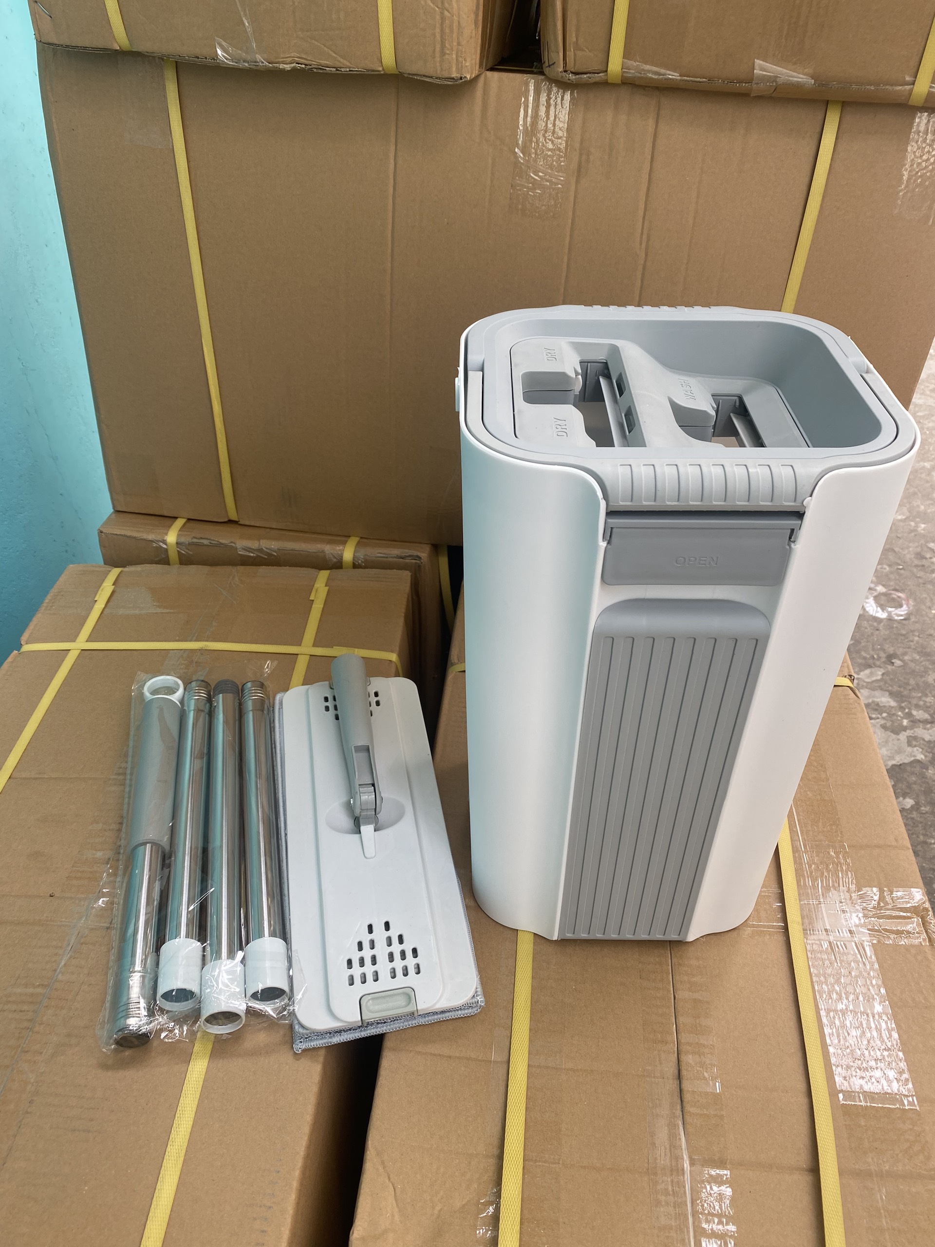 Bộ thùng lau nhà tự vắt 2 ngăn loại NHỎ KN1