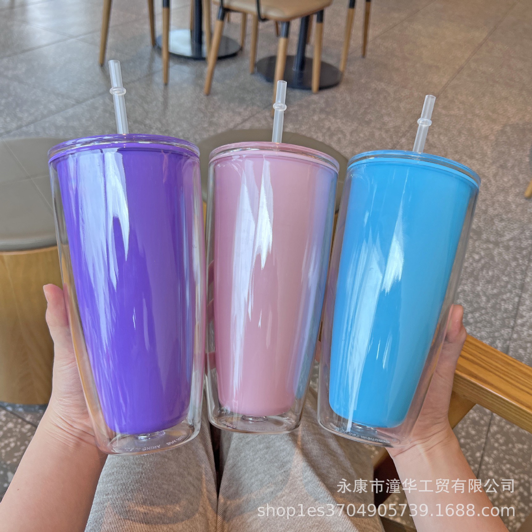 Ly giữ nhiệt nhựa trong hai lớp màu trơn basic 750ml