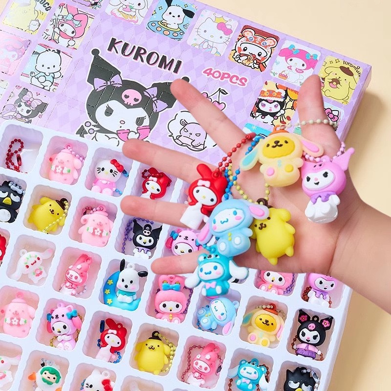 Hộp quà Hidden Box bất ngờ 40 món Kuromi và Gấu Lotso