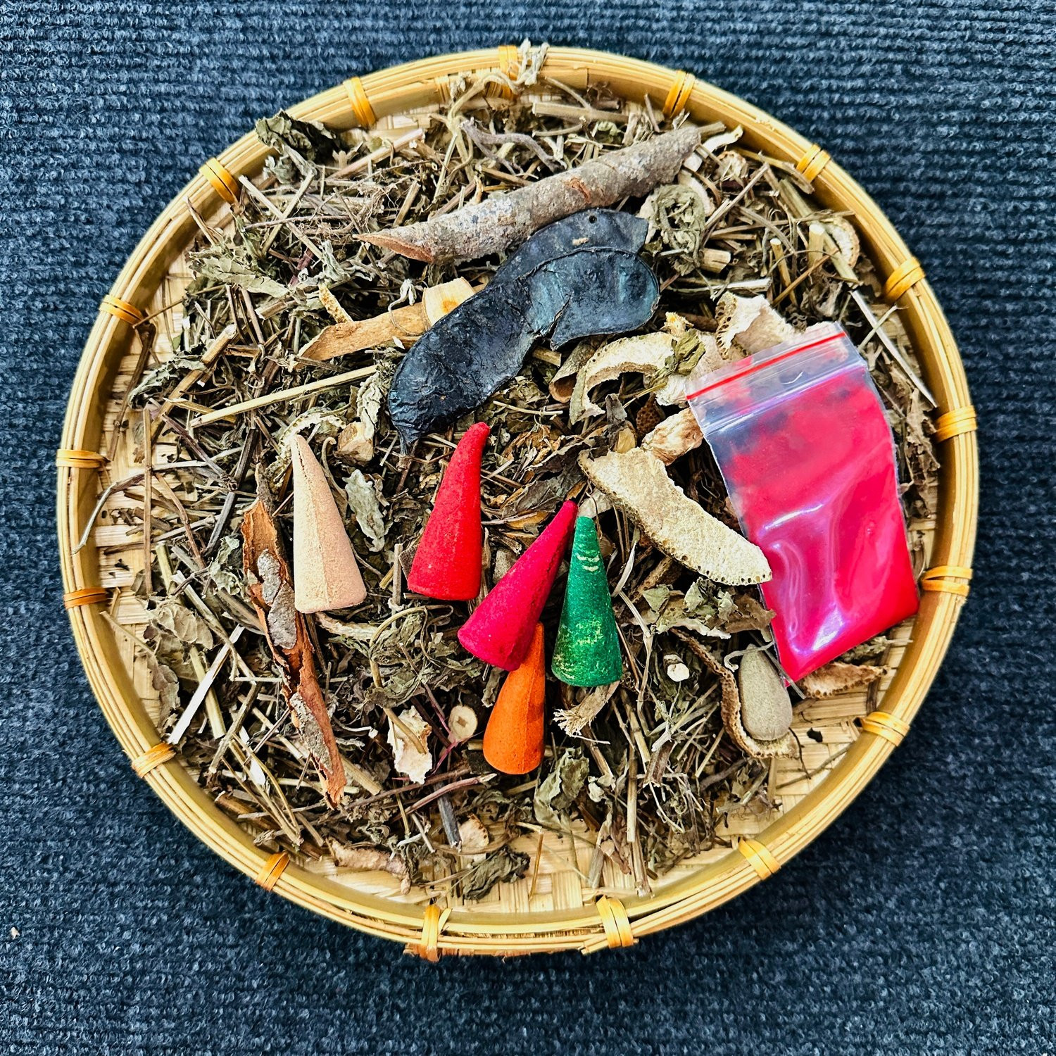 Gói xông nhà tẩy uế giúp chiêu tài lộc đại phát