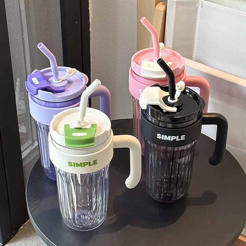 Ly nước có tay cầm Simple 920ml