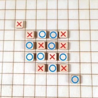 Bộ cờ CARO GỖ hỗ trợ tư duy và kỹ năng cho bé