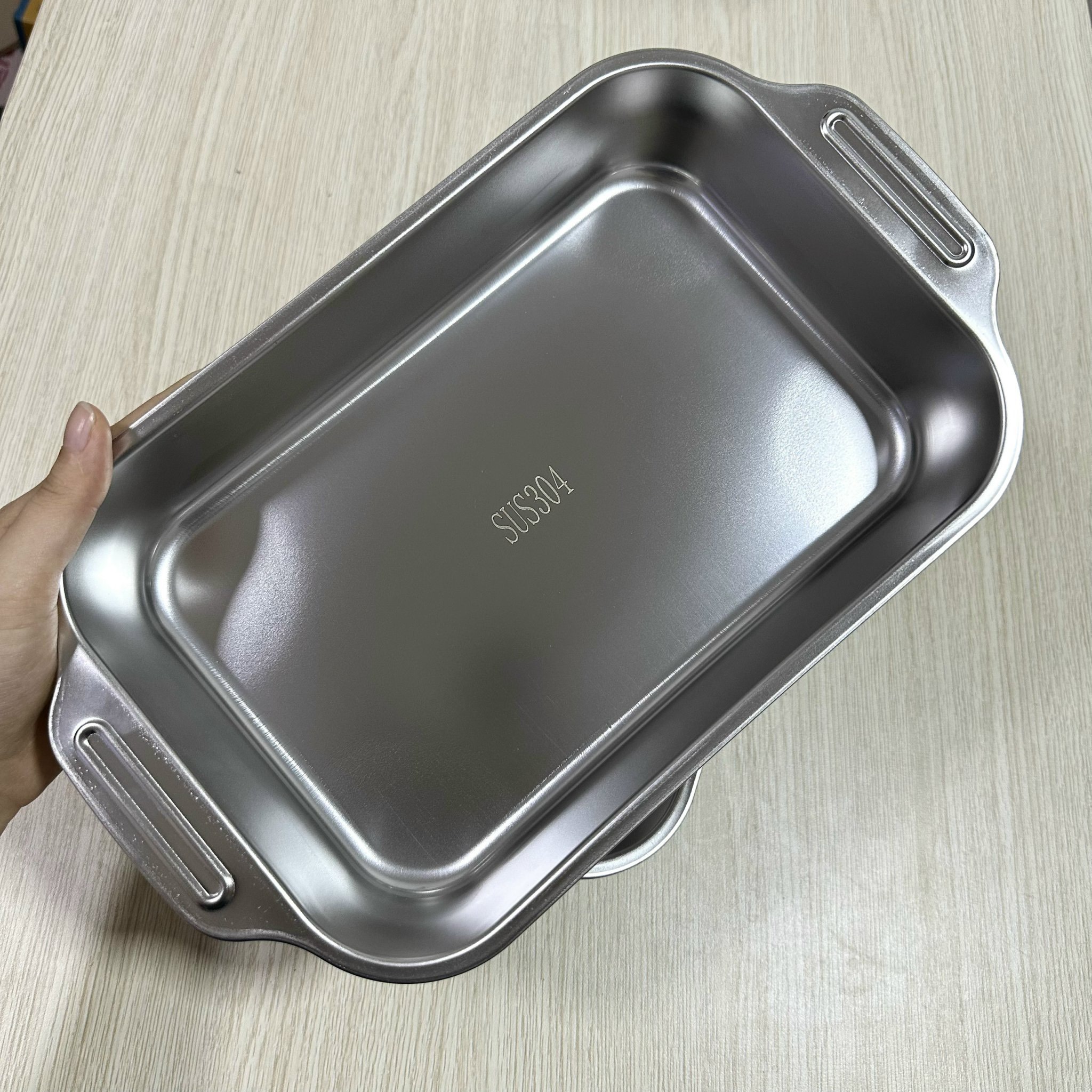 Khay nướng sâu bằng thép không gỉ có tay cầm tiện lợi LOẠI NHỎ