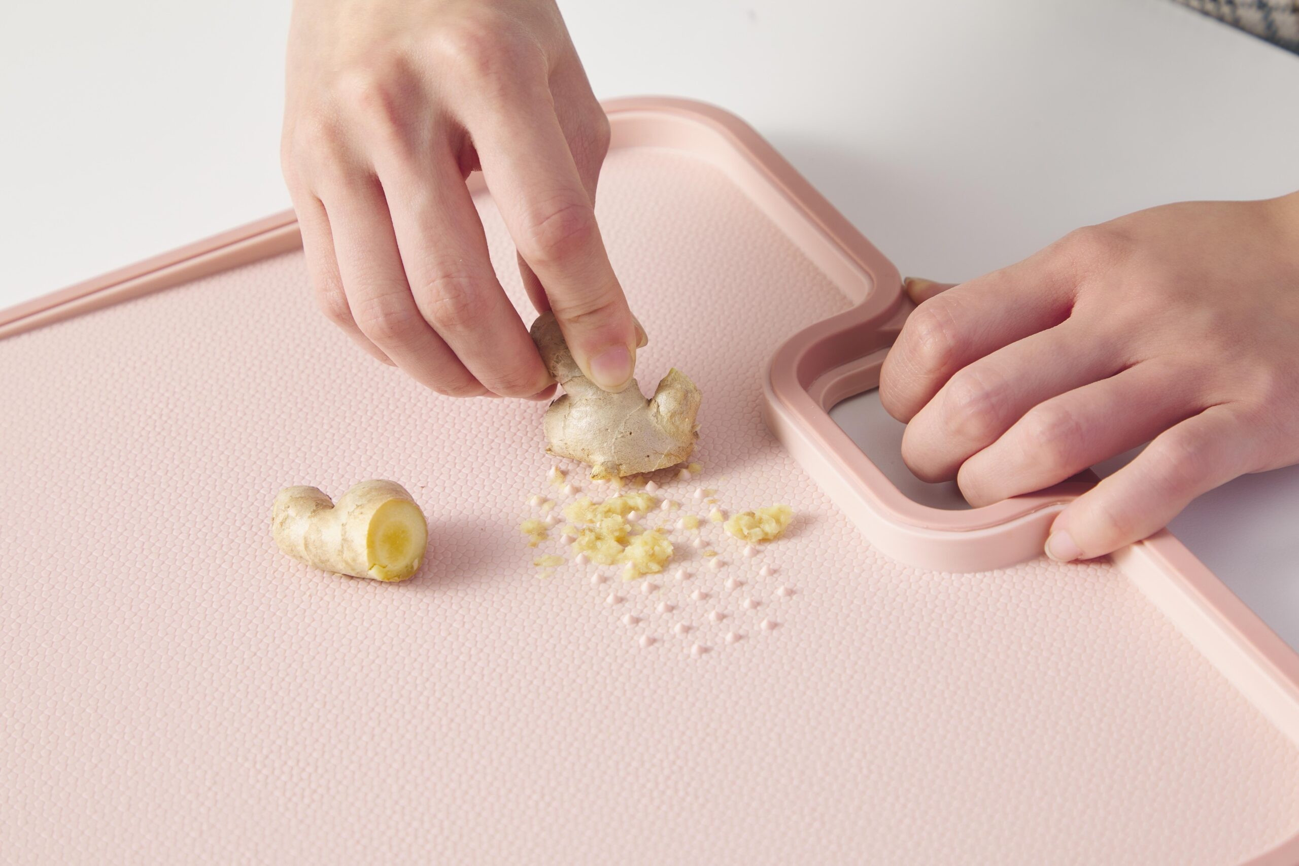 Thớt nhựa chống trượt Yoko chống tràn nước