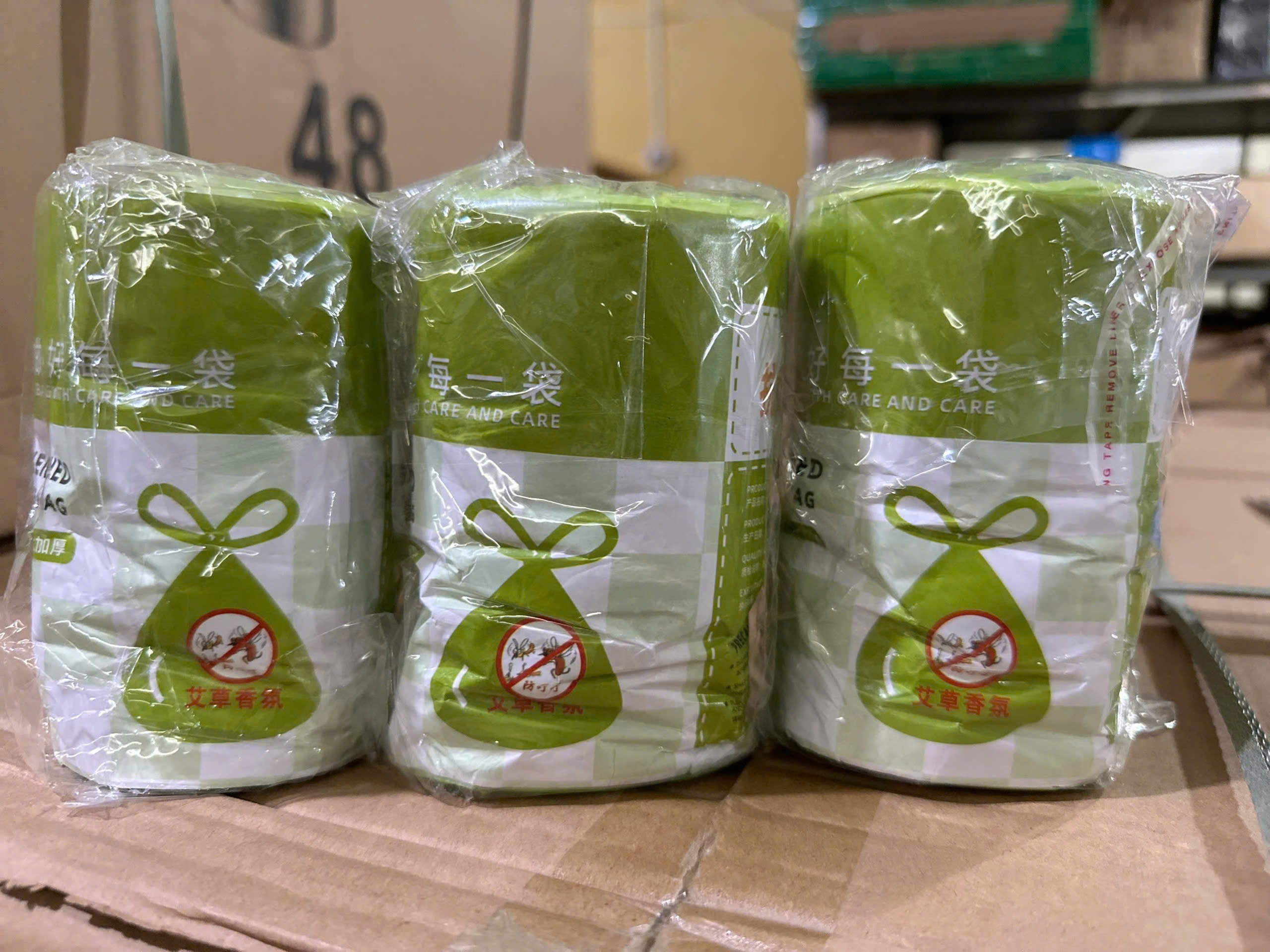 Túi đựng rác đuổi muỗi ngải cứu chống côn trùng