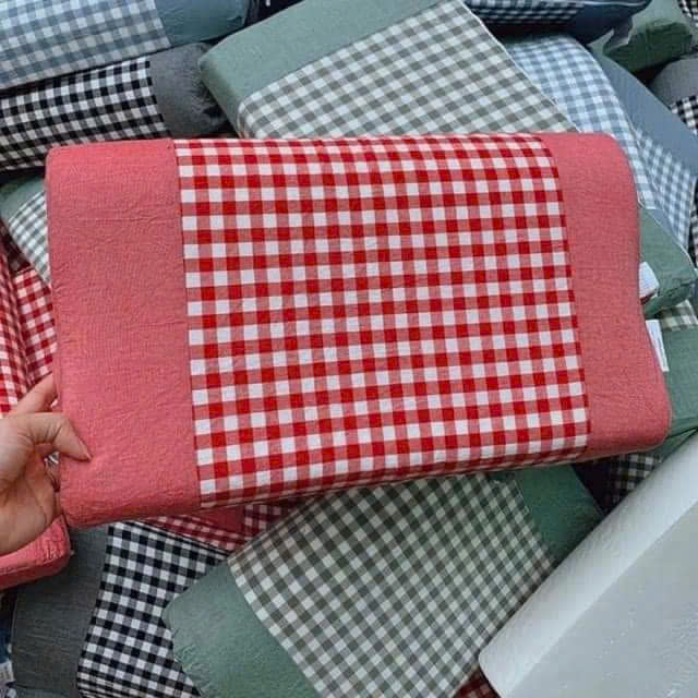 Gối massage cao su non kẻ sọc chống đau vai phong cách Nhật Bản