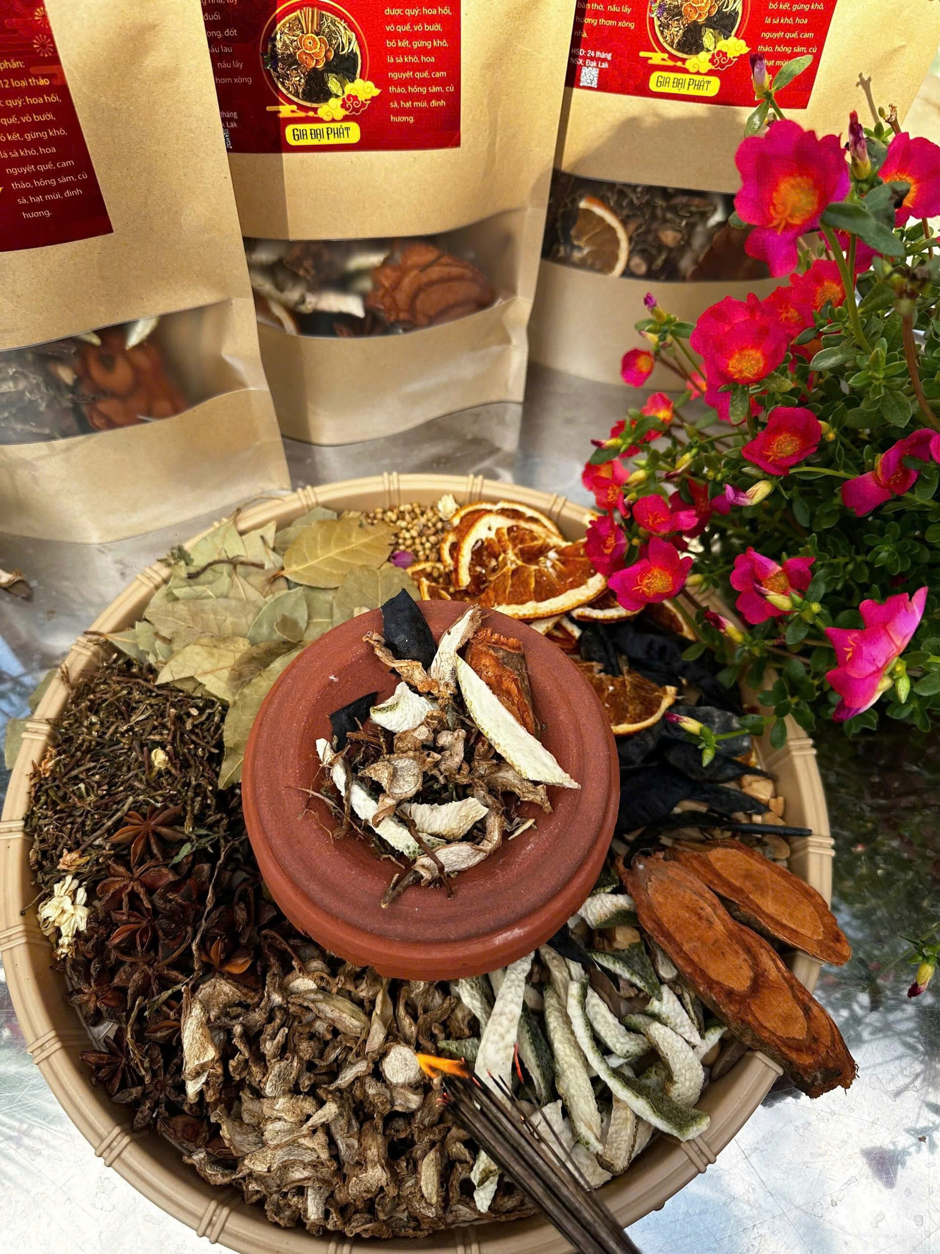 Gói Xông Nhà Thảo Mộc Tẩy Uế Thu Hút Tài Lộc Gói 100gr