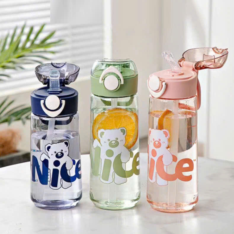 Bình nước hình gấu Nice 650ml có nắp bấm và quai xách