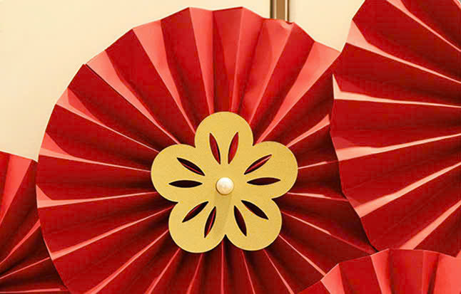 Set 6 quạt gấp giấy hoa mai trang trí tết