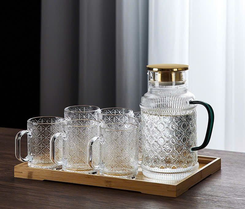 bộ bình cốc thuỷ tinh hoạ tiết quả trám cao cấp