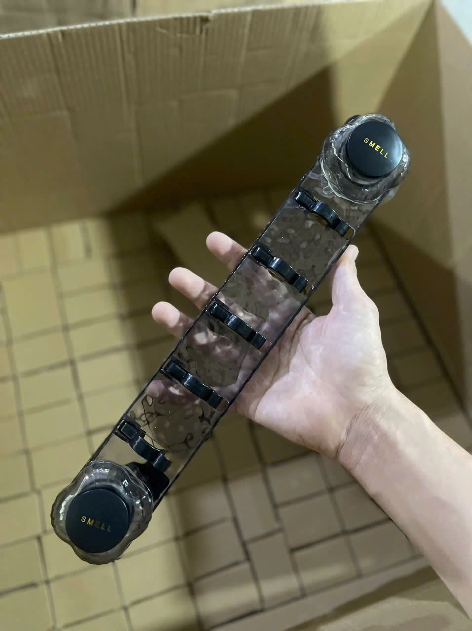 Thanh móc treo đồ hút chân không đa năng