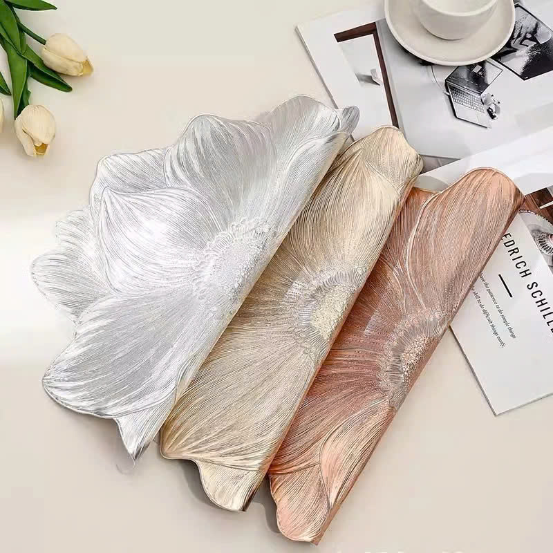 Tấm lót bàn ăn hình hoa sen sang trọng