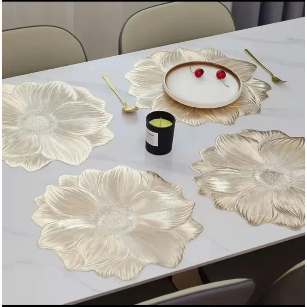 Tấm lót bàn ăn hình hoa sen sang trọng