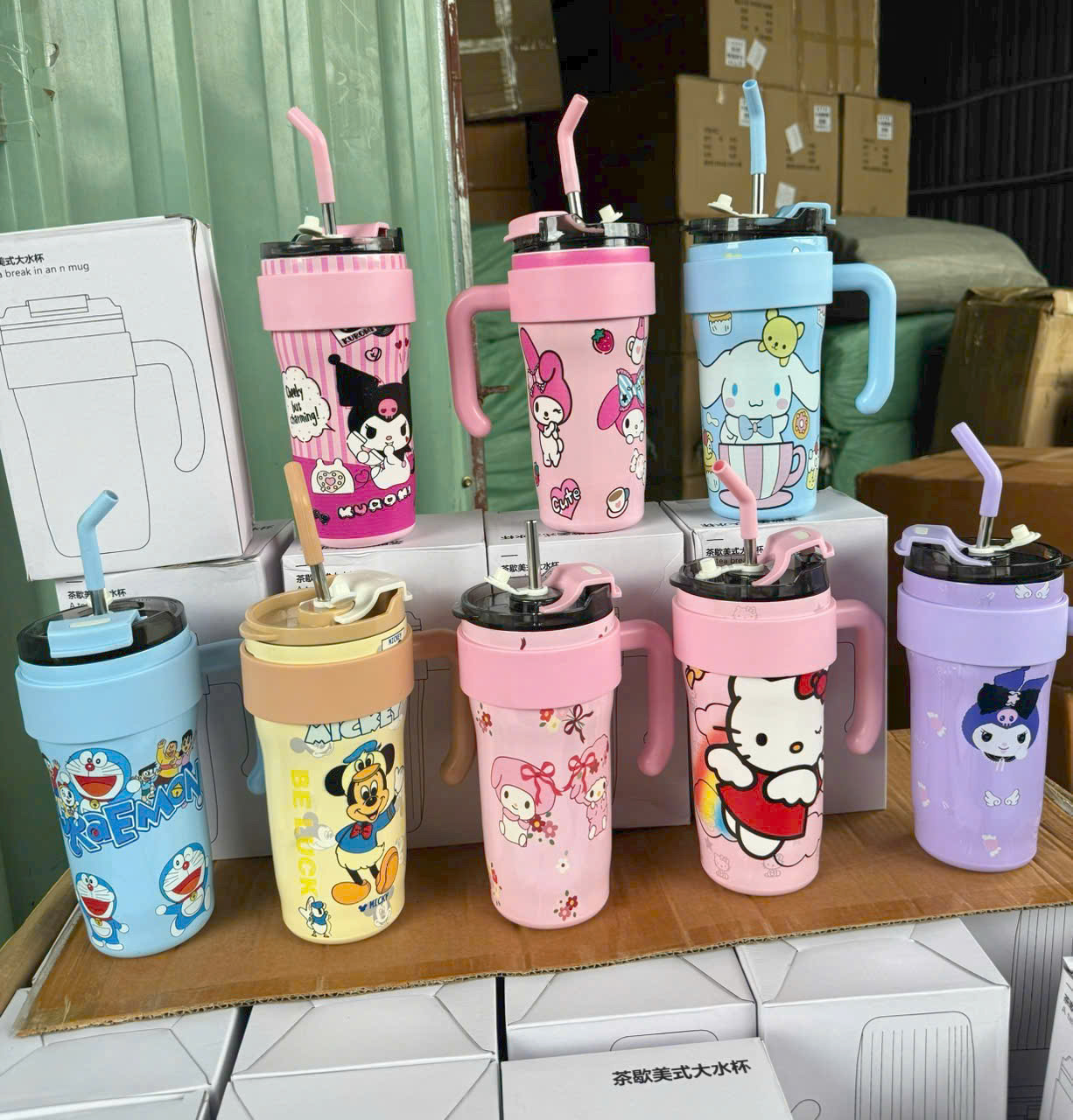 Ly giữ nhiệt NHÁM HOẠT HÌNH có quai cầm 850ml BDN003