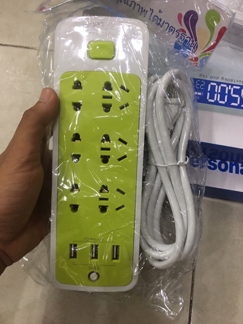 Ổ cắm điện đa năng xanh lá 6 ổ cắm, 3 cổng USB