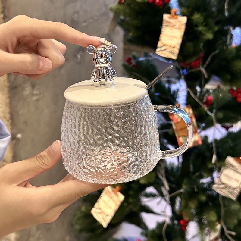 Cốc thuỷ tinh nắp gấu Bearbrick kèm muỗng 500ml