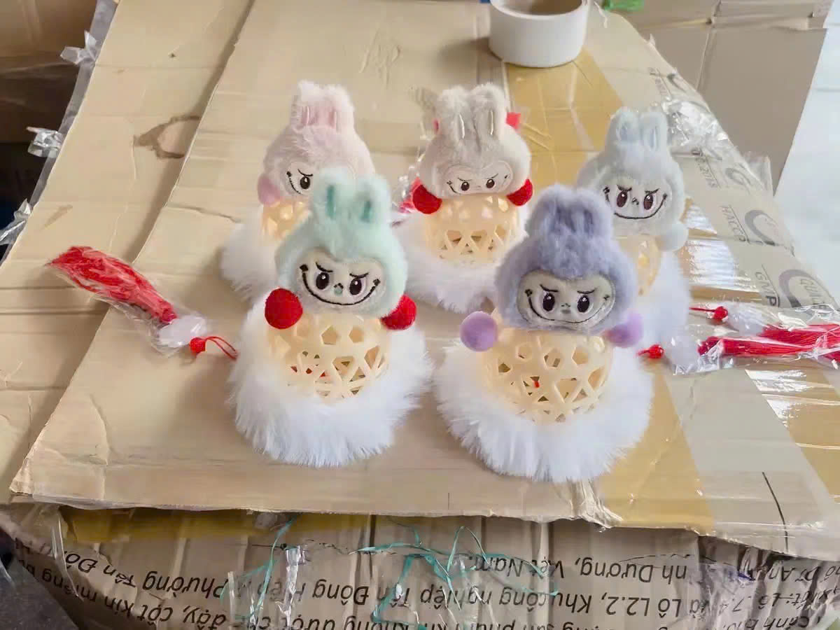 Lồng đèn trung thu hottrend thú bông Labubu dễ thương