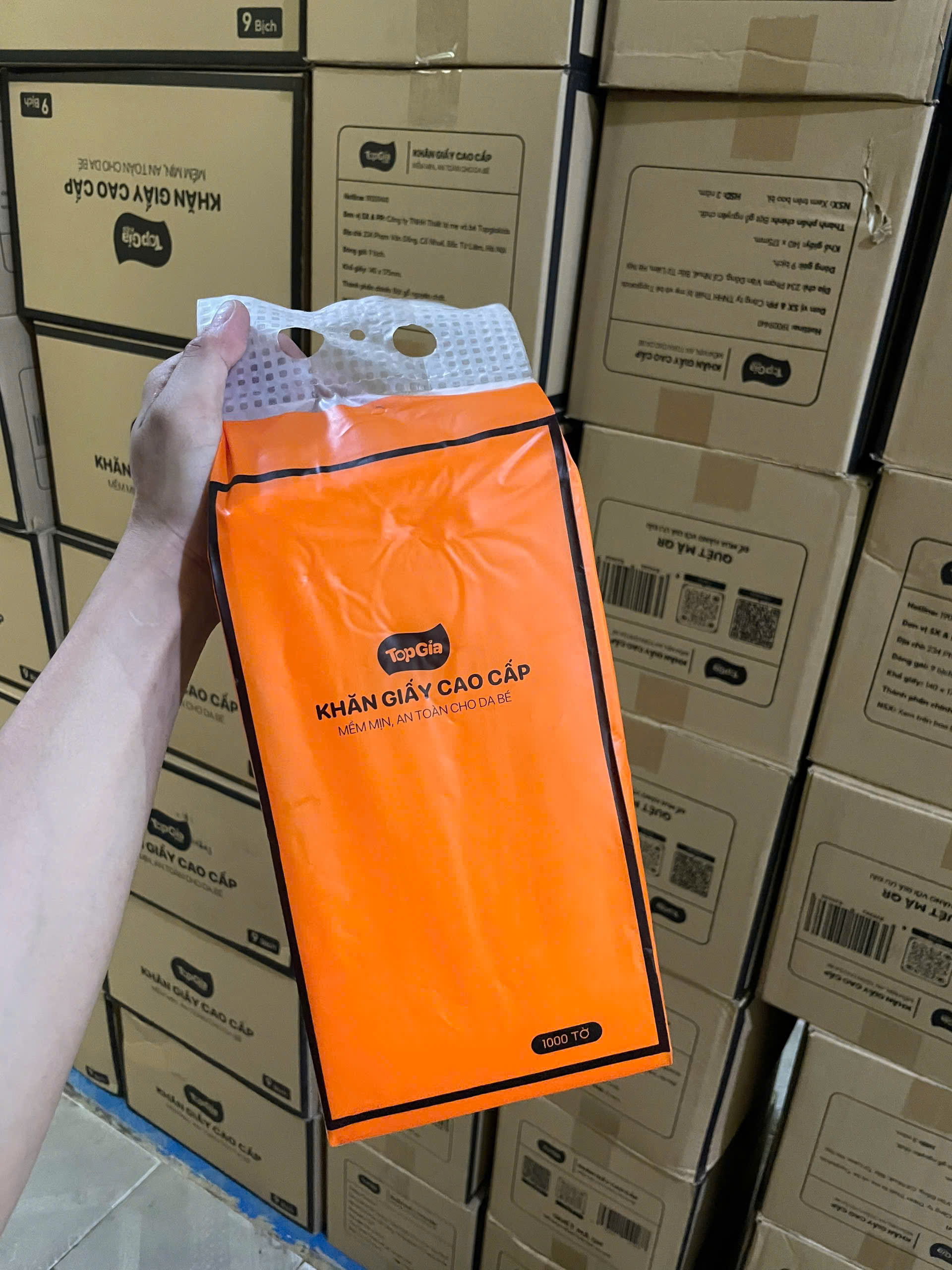 Thùng 9 bịch giấy rút đáy màu cam Topgia