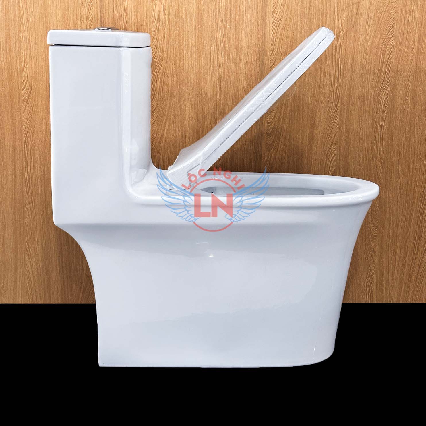 Bồn cầu 1 khối Ryoni 817P