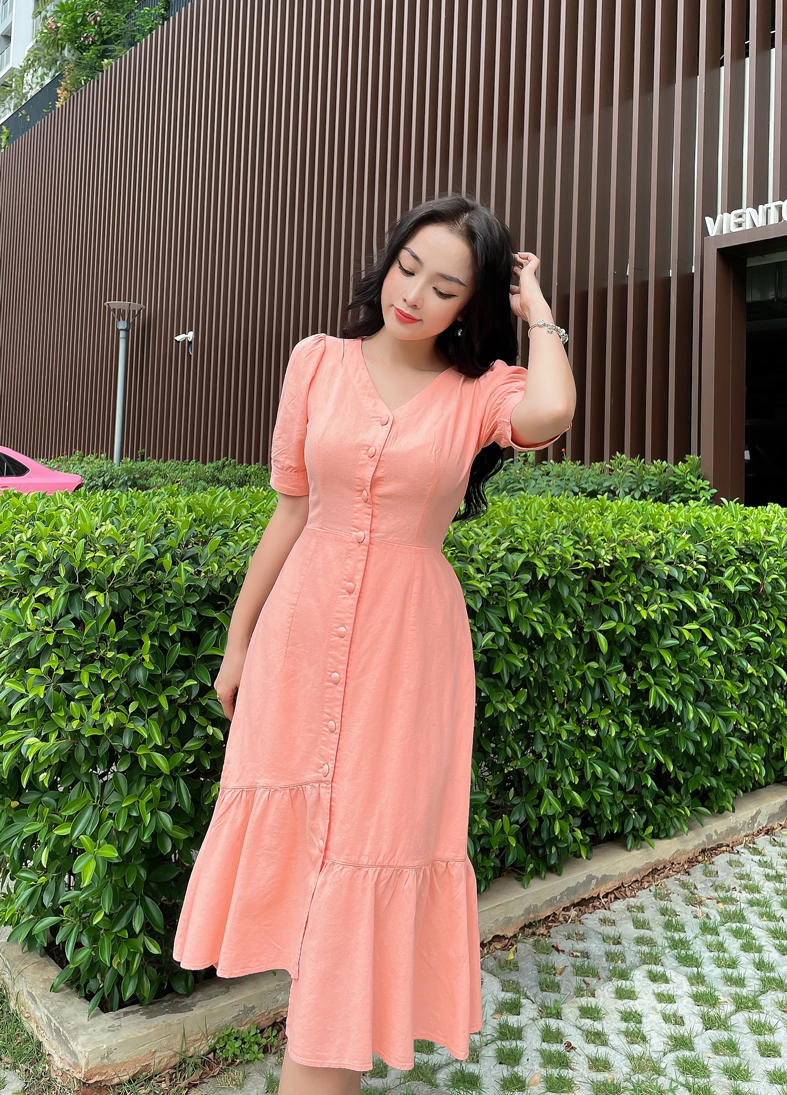 Chất liệu Linen bột giúp trang phục có độ mềm mại, dễ chịu cho người mặc