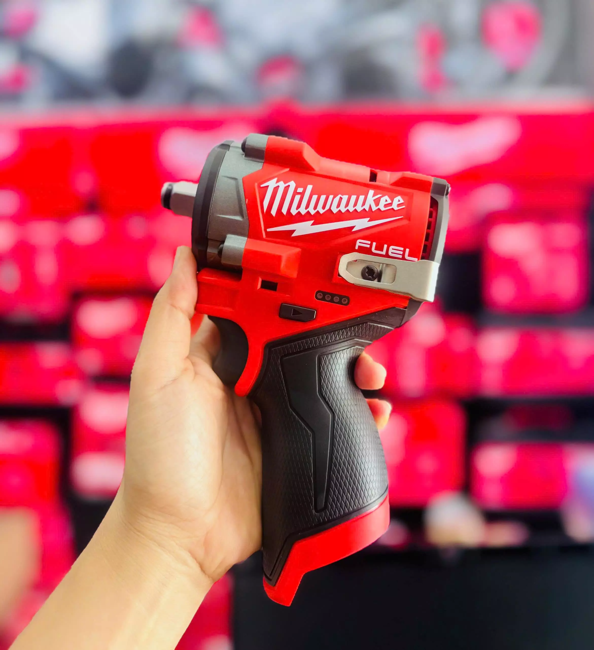 Máy siết bu lông Stubby