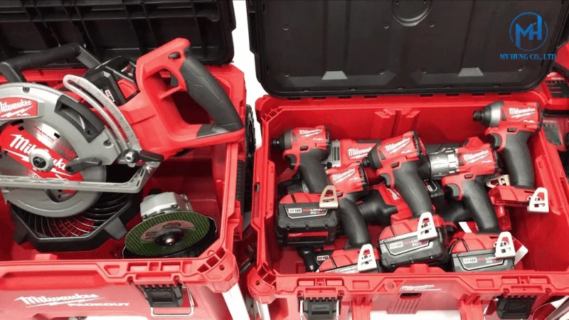Thùng đựng máy móc Milwaukee