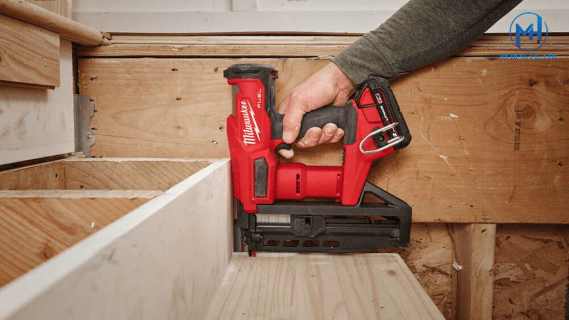 Máy Bắn Đinh Milwaukee M18 FN16GS
