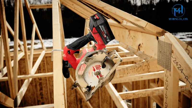 Máy cưa đĩa dùng pin Milwaukee M18 FCS552-0