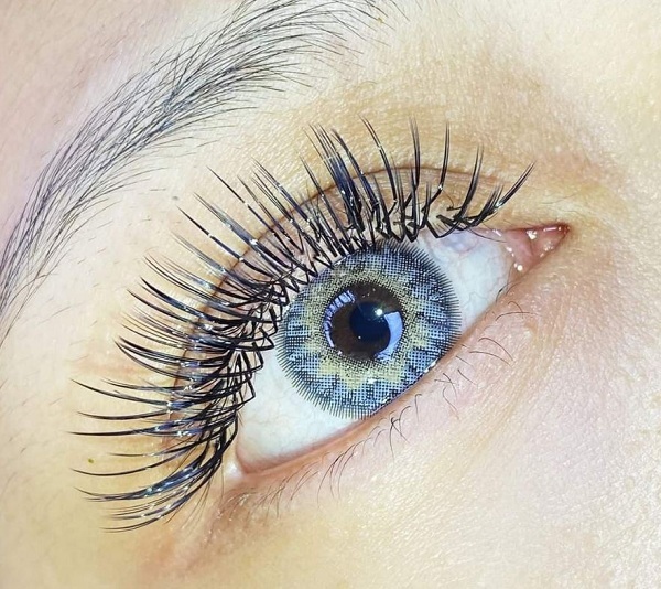 Nối mi kiểu Babydoll tại Hani Beauty khai xuân vào ngày 8/2/2022