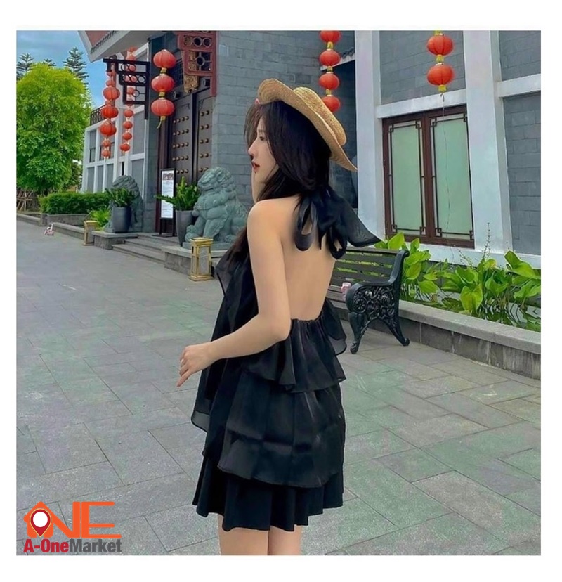 Chân váy ngắn xòe phối yếm