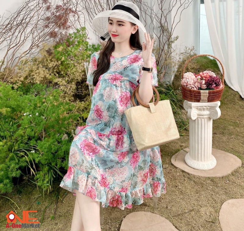 Đầm bầu Con Cưng làm từ chất liệu lụa nên rất thoải mái, dễ chịu