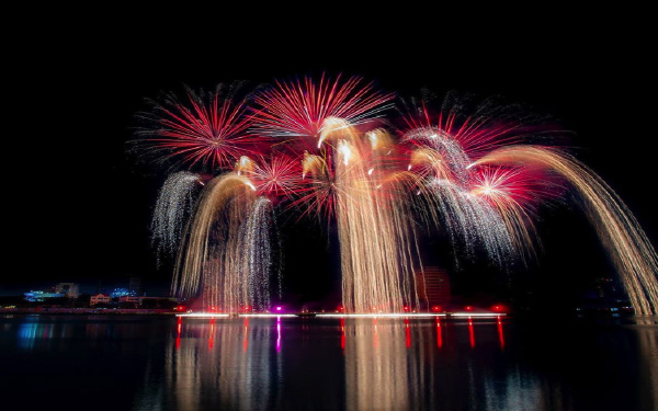 Khung cảnh Đà Nẵng tuyệt đẹp về đêm