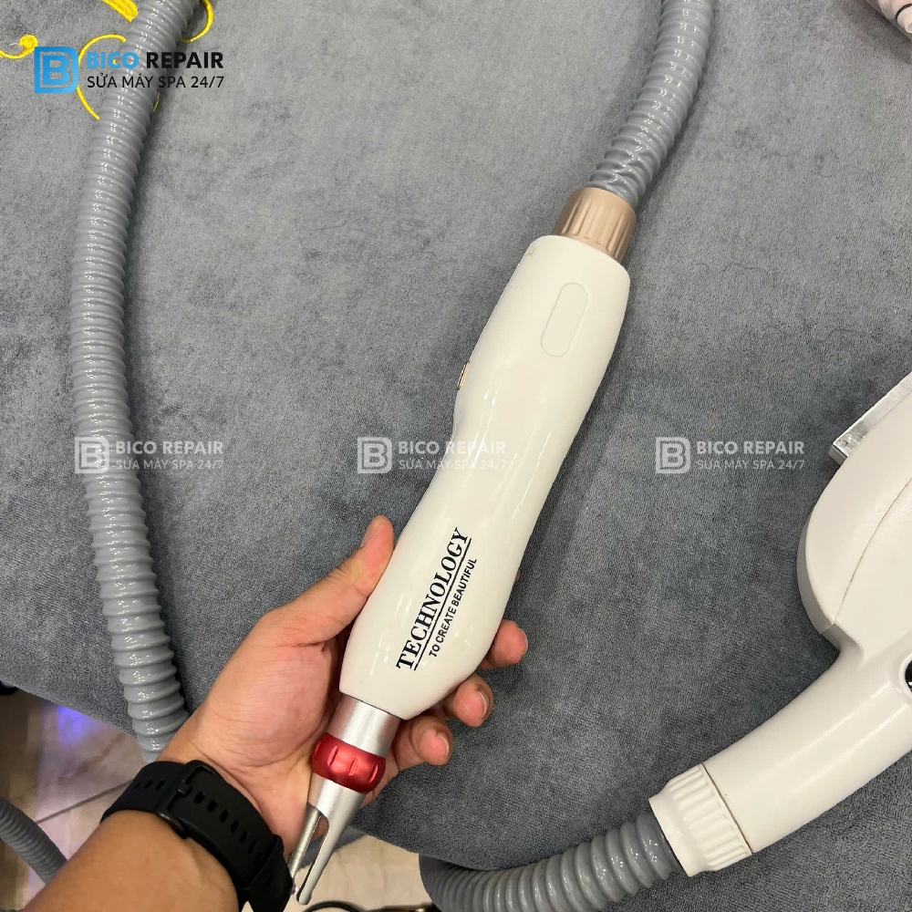 Kiểm tra tay cầm máy laser
