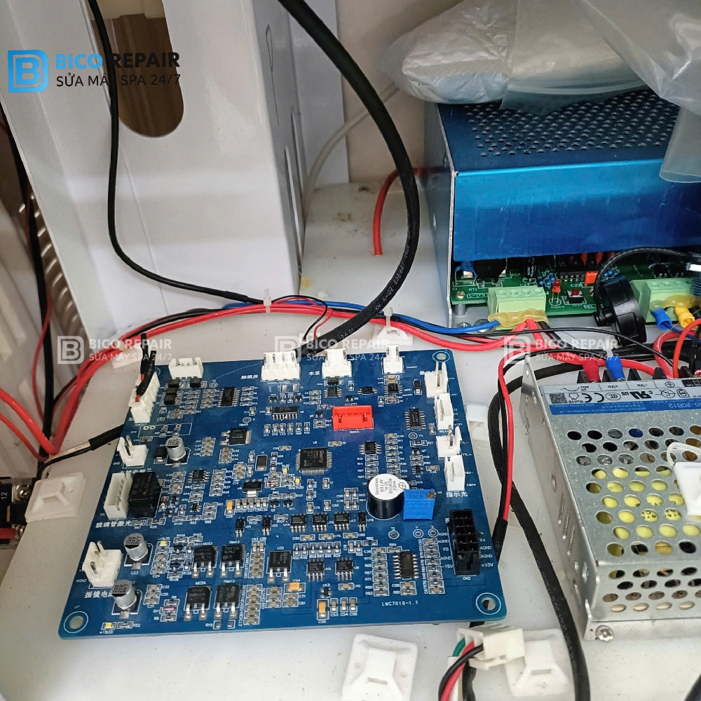Sửa mạch bên trong máy Co2 Fractional