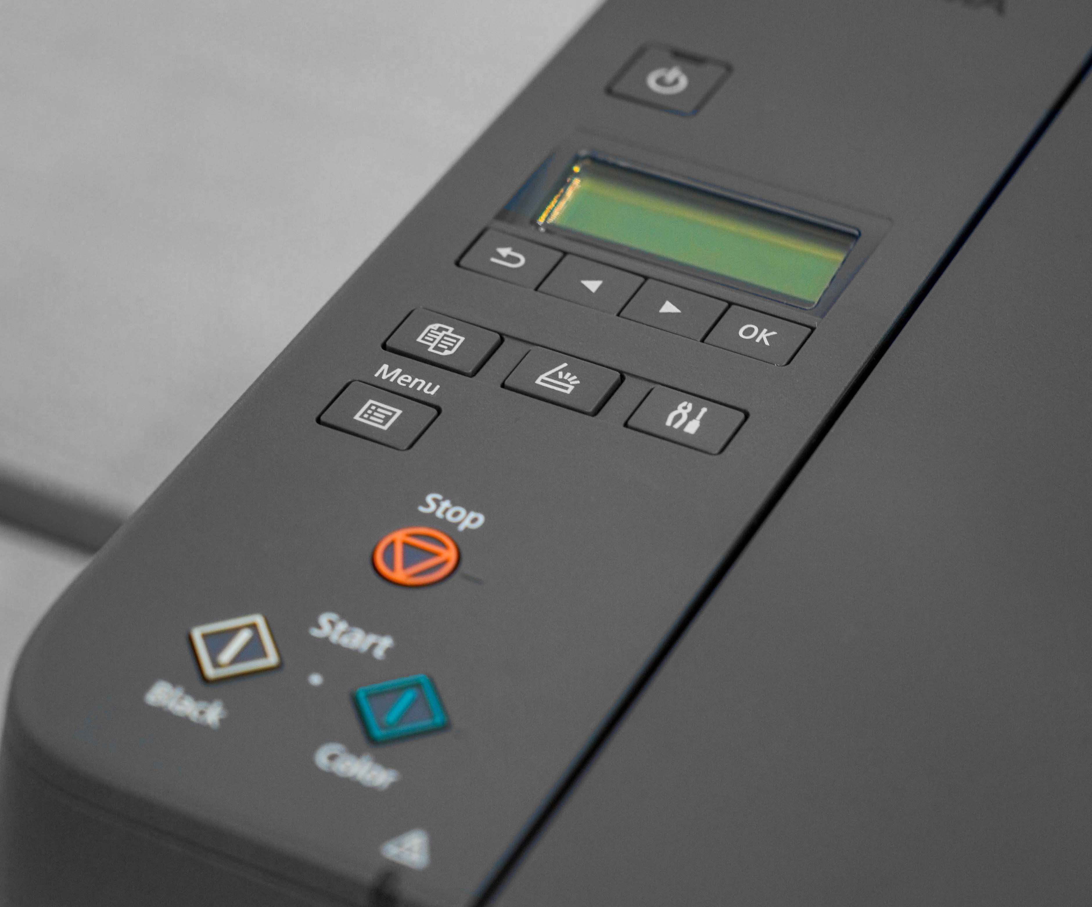 Dạ em chào anh chị ạ. Máy in Brother HL-2321D hiện bên em đang có chương trình mua máy in trị giá 2.799.000 đ tặng kèm giấy A4 ạ. Sản phẩm chính hãng bảo hành 24 tháng . Hiện tại chương trình áp dụng chính sách Freeship toàn quốc anh chị nhé