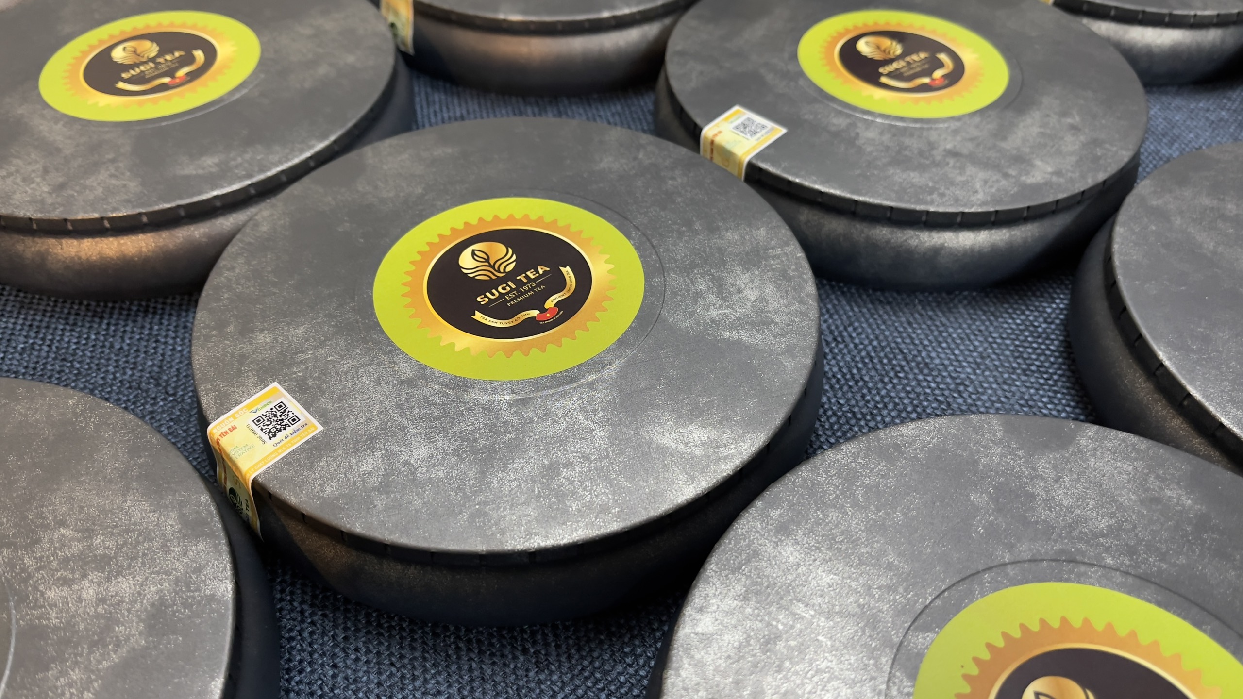 DIỆP TRÀ SHAN TUYẾT CỔ THỤ SUỐI GIÀNG - Cơi trà Sugi Tea