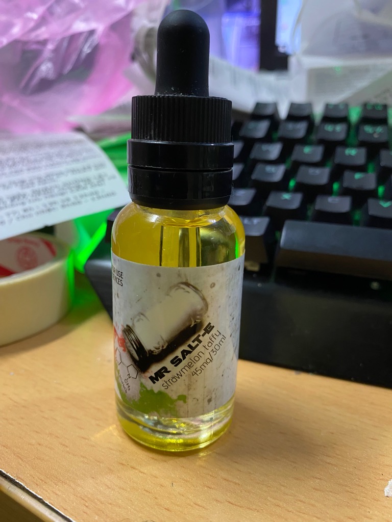 Tinh dầu Vape Saltnic STRAWMELON TAFFY ice 30ml chai thủy tinh