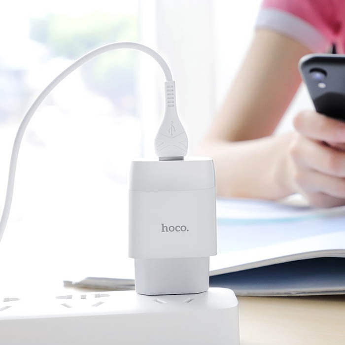 Bộ sạc nhanh HOCO C73A 2 cổng usb (cáp usb ra iphone lightning) 2.4A chính hãng [BH 1 năm]