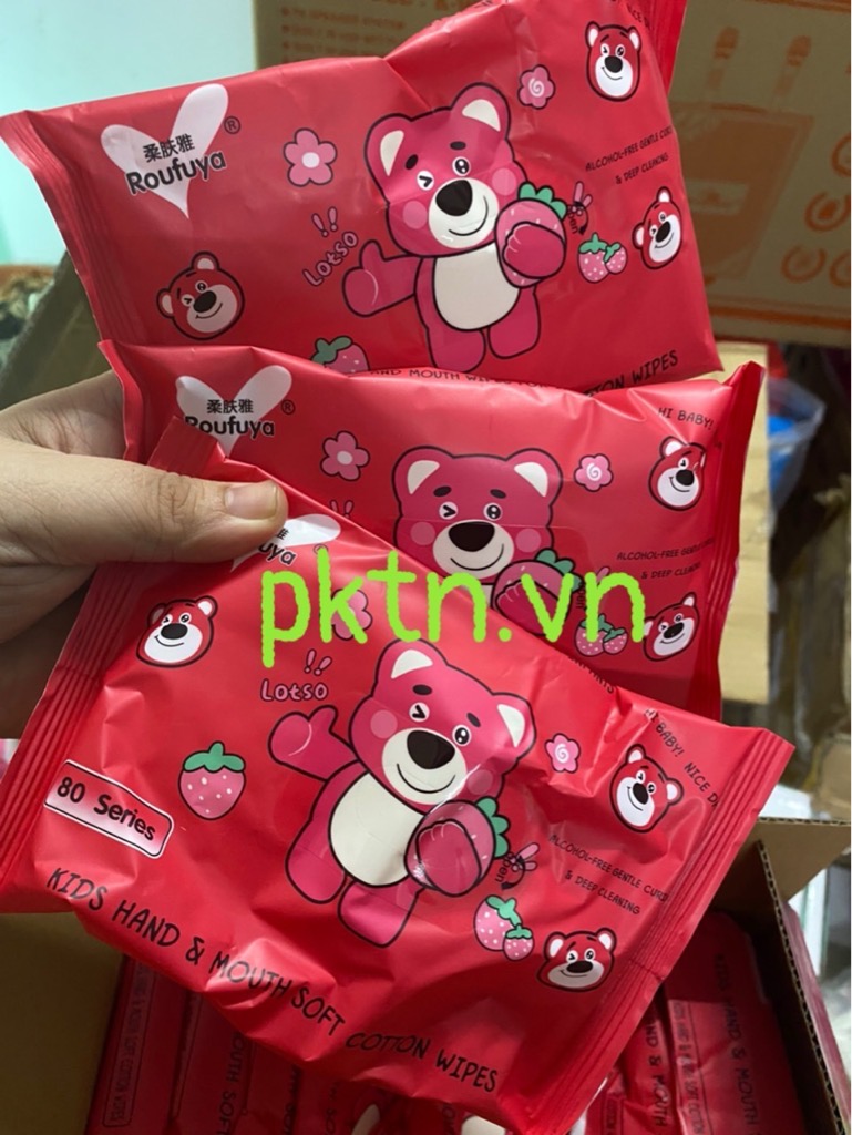 Combo 10 bịch khăn giấy ướt gấu dâu BABY WIPES mini bỏ túi đi phượt, du lịch / cho bé đi học