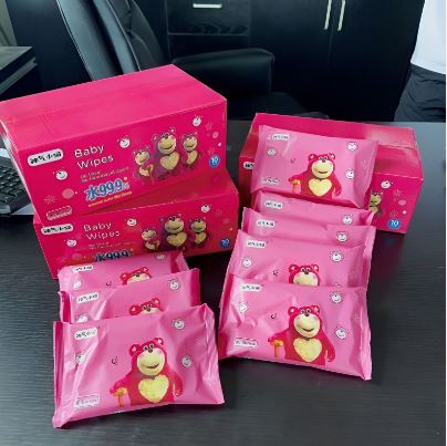 Combo 10 bịch khăn giấy ướt gấu dâu BABY WIPES mini bỏ túi đi phượt, du lịch / cho bé đi học