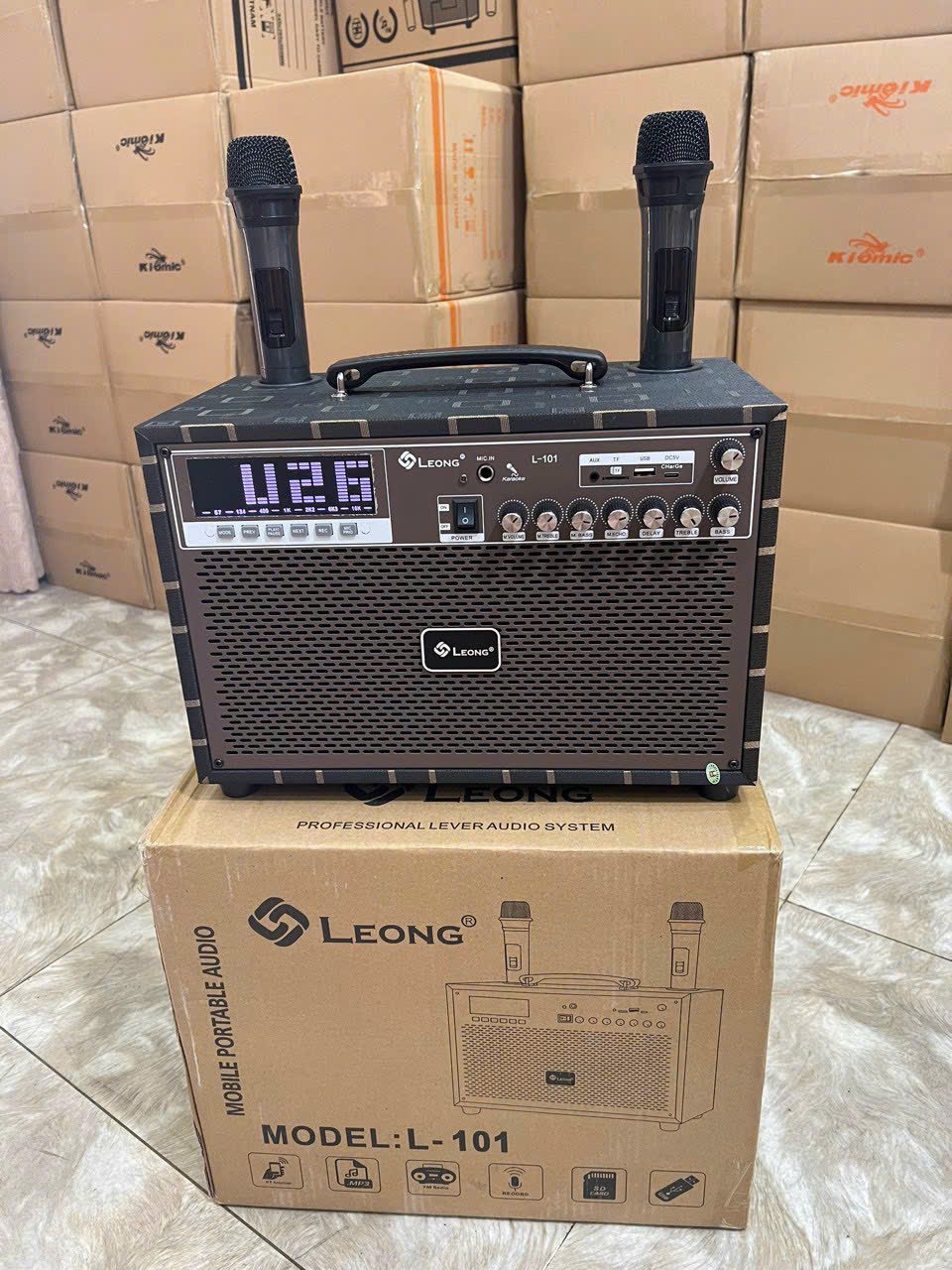 Loa karaoke Leong LO-101 chính hãng bluetooth tặng kèm 2 micro kiểu nằm dài [BH 6 tháng]