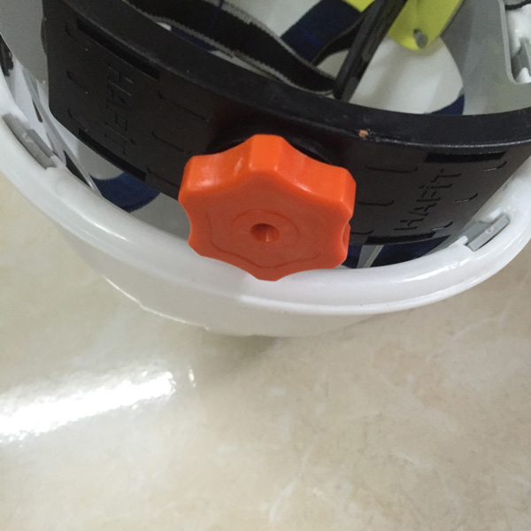 Mũ bảo hộ Bảo Bình núm vặn màu trắng 3