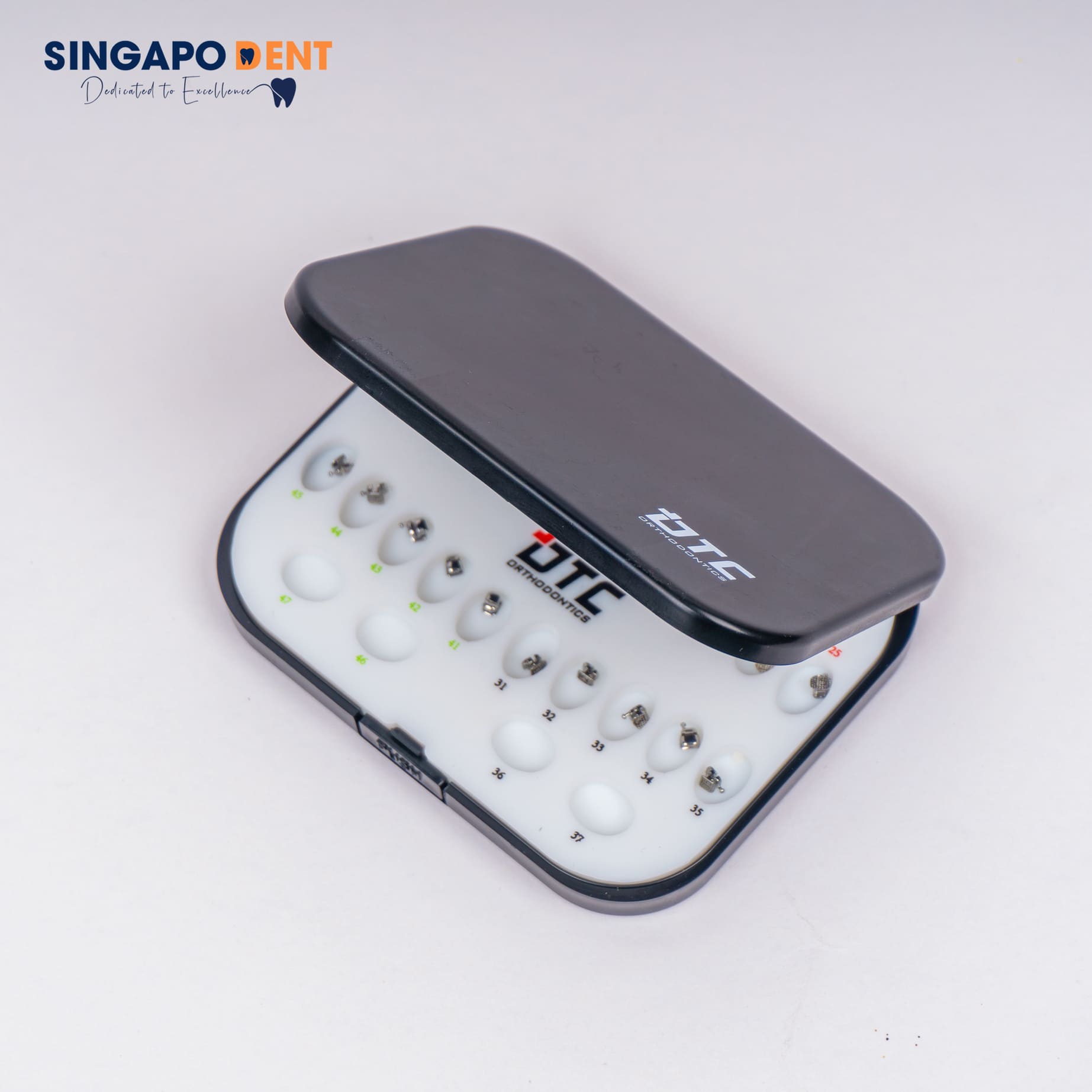 Mắc Cài Tự Đóng Cánh Cam Cải Tiến - DTC