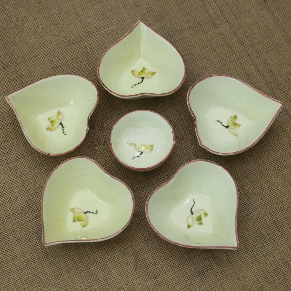 Bộ sản phẩm bát đĩa bát tràng vẽ sen xanh vô cùng đẹp mắt