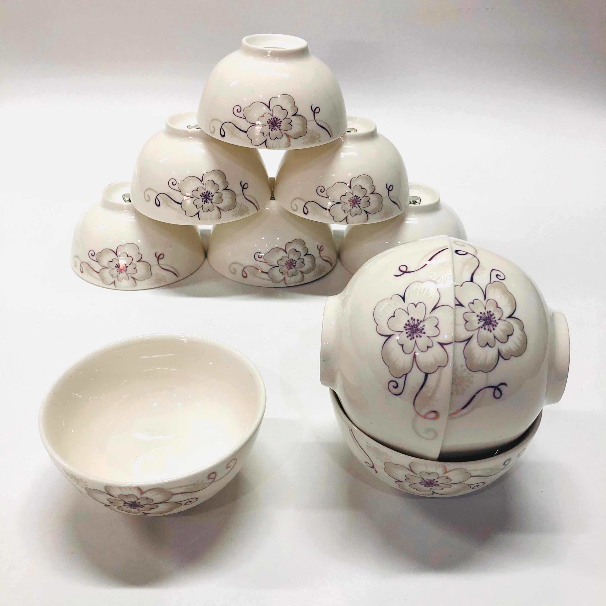 chen-bat-men-su-trang-hoa-tiet-hoa-day