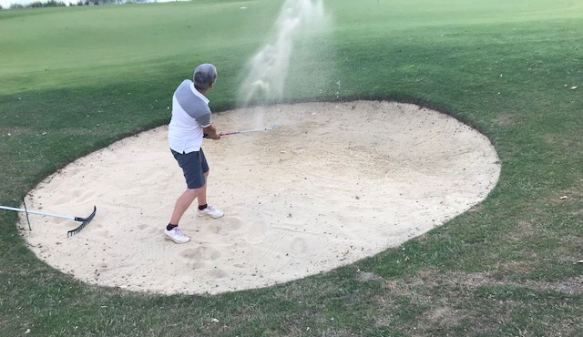 Golf Cross Bunker là gì và ảnh hưởng thế nào đến chơi golf